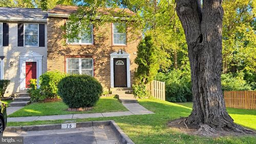 10327 Granite Creek Ln, OAKTON, VA, 22124-2722 | Card Image