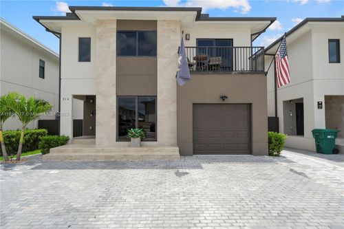214 Nw 13th Ct, Florida City, FL, 33034-3442 | Card Image