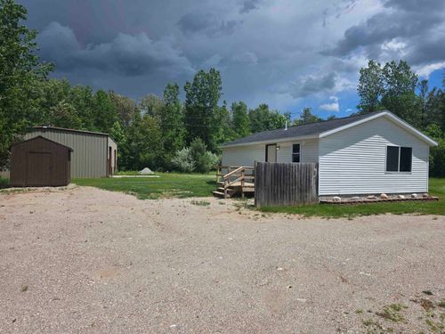 4924 Long Lake Rd, Hale, MI, 48739-8981 | Card Image