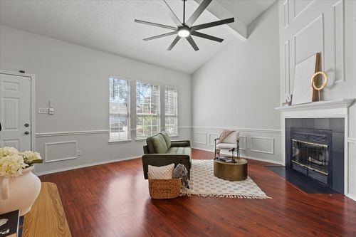 6706 Copperwood Ct, Arlington, TX, 76001-7830 | Card Image