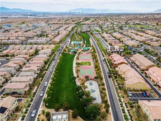 2376 Via Firenze, Townhouse with 3 bedrooms, 3 bathrooms and null parking in Henderson NV | Image 55