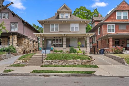 3641 Central St, Kansas City, MO, 64111-2120 | Card Image