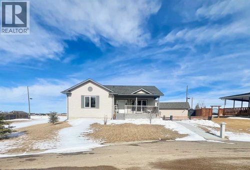 322 3rd Ave Ne, Linden, AB, T0M1J0 | Card Image