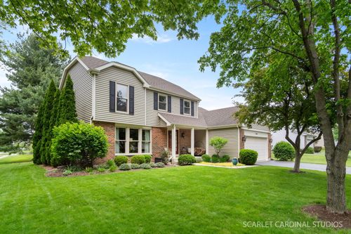 27w180 Chestnut Ln, Winfield, IL, 60190-2047 | Card Image