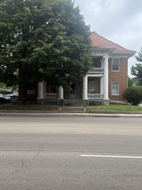 900 N Limestone St, Springfield, OH, 45503-3673 | Card Image