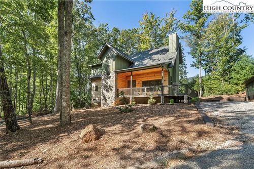 90 Clinchfield Gap Rd, Marion, NC, 28752-6831 | Card Image