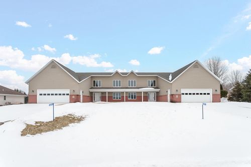 2-N6017 Westview Dr, Fond Du Lac, WI, 54937-5020 | Card Image