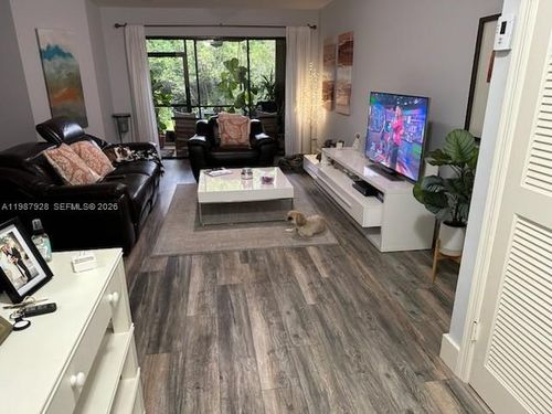 1304-3309 Water Oak Dr, Hollywood, FL, 33021-8431 | Card Image