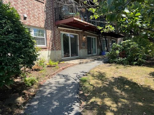 apt-2-75 Edgelawn Ave, North Andover, MA, 01845-4441 | Card Image