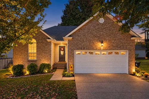 134 Willowleaf Ln, White House, TN, 37188-4034 | Card Image