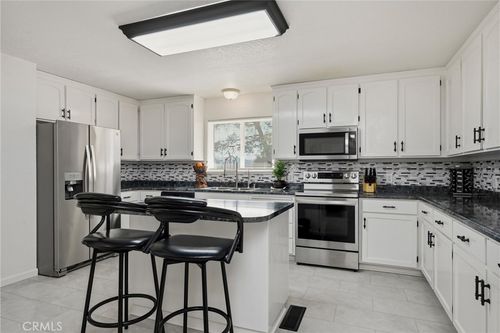 18685 Oak Grove Rd, Hidden Valley Lake, CA, 95467-8283 | Card Image