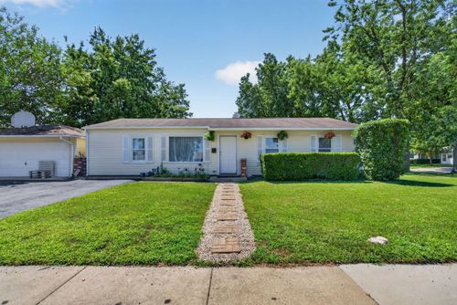 27 Belmont Dr, Romeoville, IL, 60446-1365 | Card Image