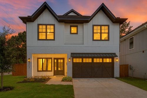 710 W White Ave, Mckinney, TX, 75069-1743 | Card Image