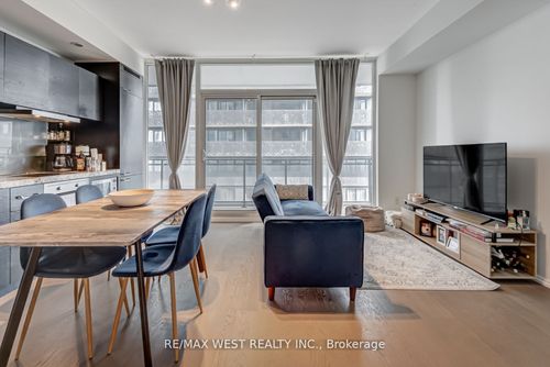 3011-45 Charles St E, Toronto, ON, M4Y0B8 | Card Image