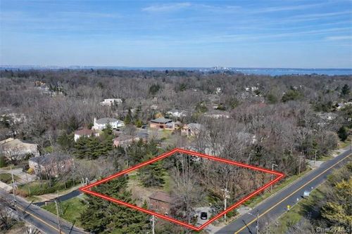 367A E Shore Rd, Great Neck, NY, 11023-1707 | Card Image