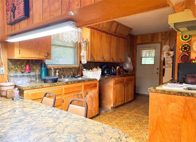 904 W 12 Th St, House other with 3 bedrooms, 2 bathrooms and null parking in Cisco TX | Image 9