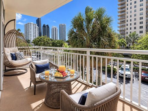 212-251 174th St, Sunny Isles Beach, FL, 33160-3354 | Card Image