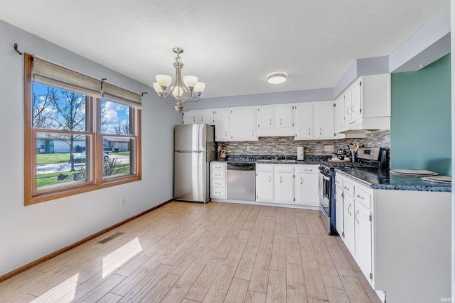 3822 Summersworth Run, House other with 3 bedrooms, 2 bathrooms and null parking in Fort Wayne IN | Image 6