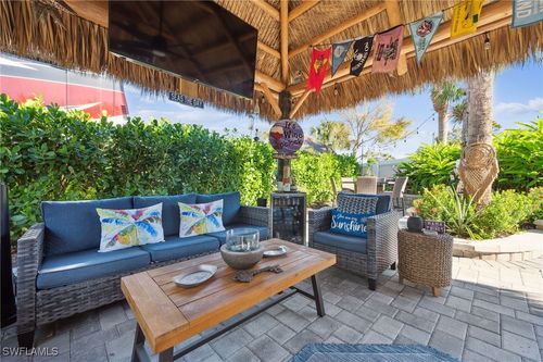 13575 Snook Cir, NAPLES, FL, 34114-8709 | Card Image