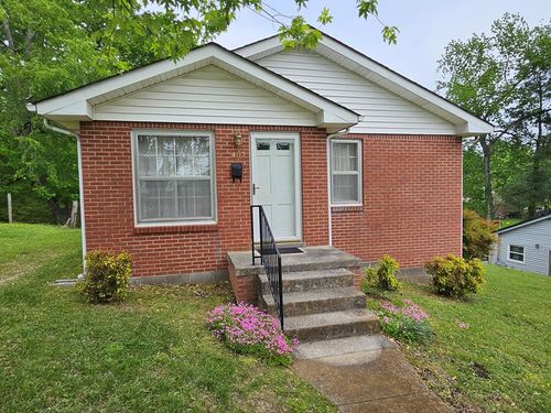 407 College Ave E, Carthage, TN, 37030-1425 | Card Image