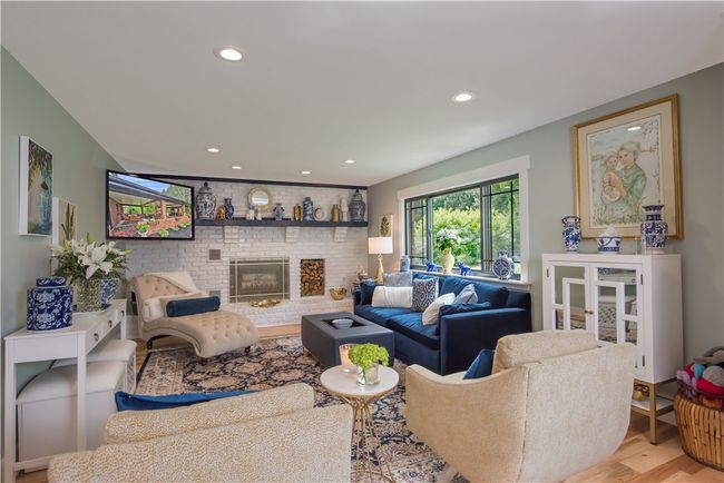 Family Room | Image 14
