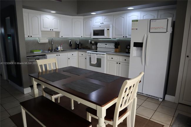 11900 - 11900 Sw 110th Street Cir E, Home with 3 bedrooms, 1 bathrooms and null parking in Miami FL | Image 10