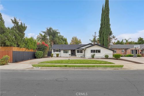 16938 Knapp St, Northridge, CA, 91343-3517 | Card Image