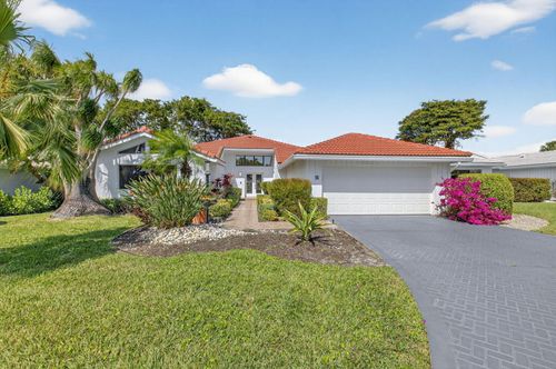 32 Estate Dr, Boynton Beach, FL, 33436-6202 | Card Image