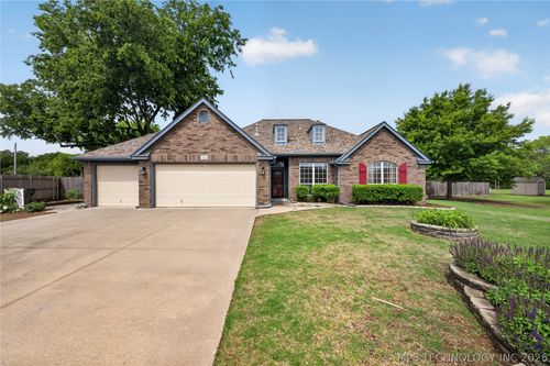 7820 N 161st East Ct, Owasso, OK, 74055-5941 | Card Image