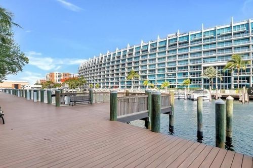 515-3001 Ne 185th St, Aventura, FL, 33180-3347 | Card Image