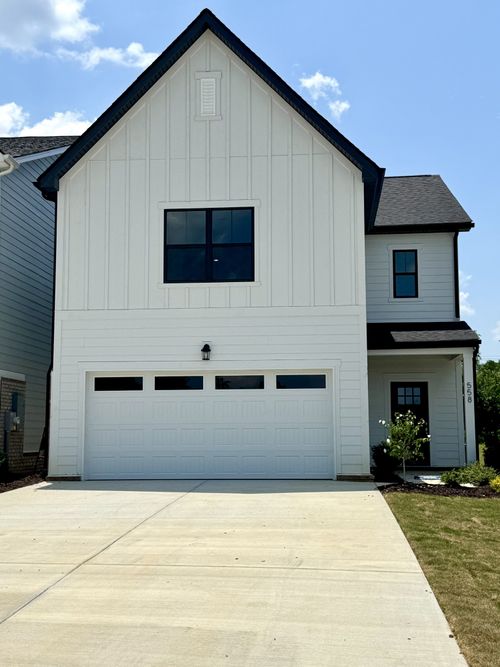 558 Twyla Dr, Lebanon, TN, 37087-1537 | Card Image