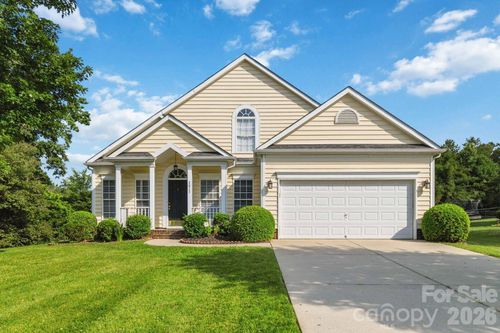 2017 Legend Creek Ln, Charlotte, NC, 28227-7611 | Card Image