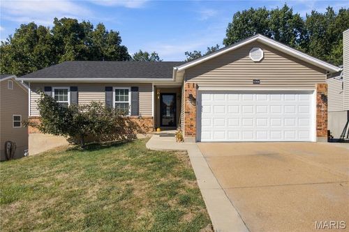 1364 Apple Hollow Dr, Arnold, MO, 63010-4861 | Card Image