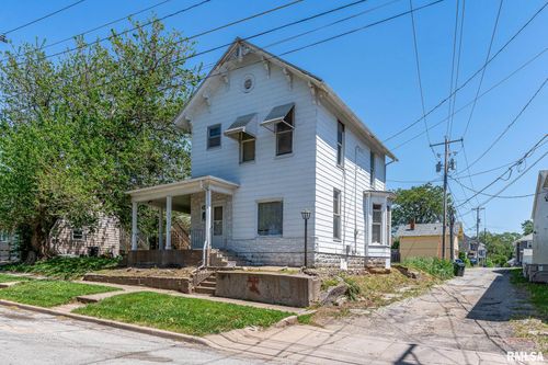 1415 Pershing Ave, Davenport, IA, 52803-4501 | Card Image