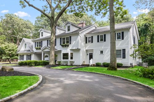 15 Intervale Rd, Setauket, NY, 11733-1501 | Card Image