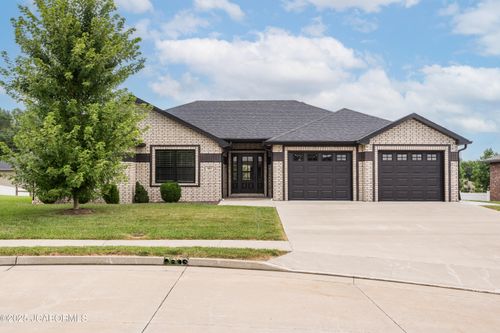 811 Ronan Ct, Jefferson City, MO, 65109-6322 | Card Image