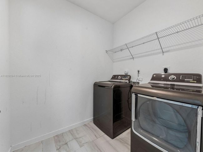 619 Ne 5 Th St, House other with 5 bedrooms, 3 bathrooms and null parking in Florida City FL | Image 31