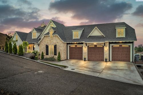 2315 Morency Dr, Richland, WA, 99352-9530 | Card Image