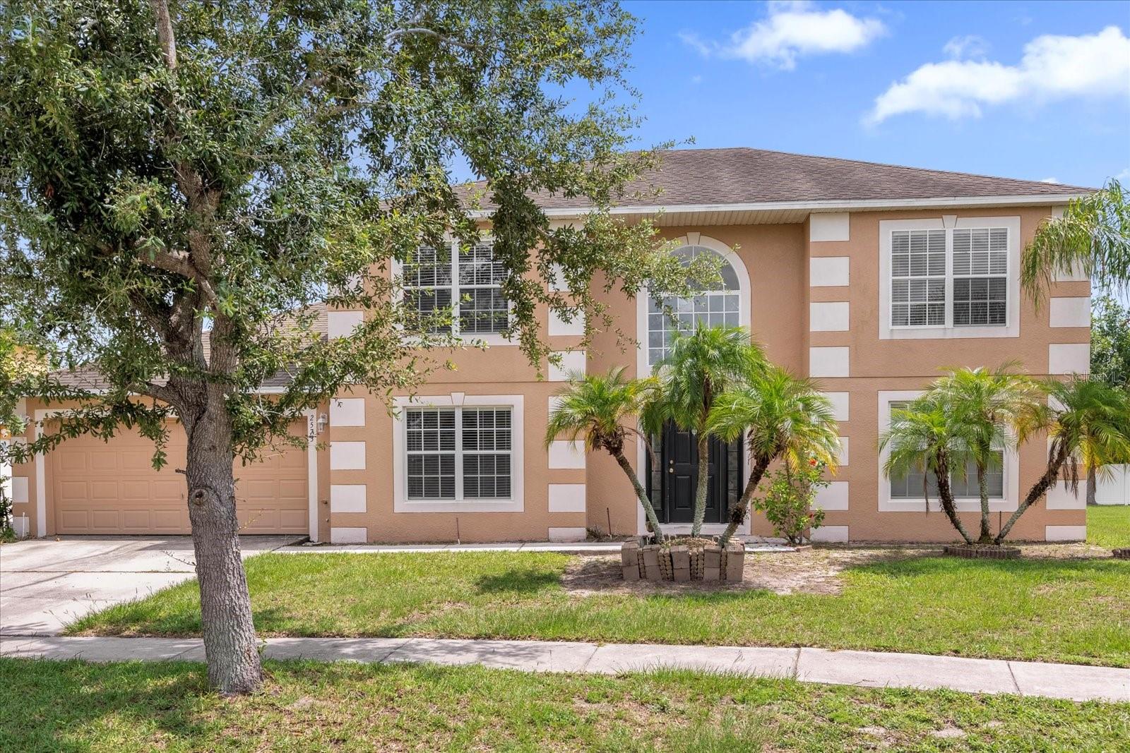 Hunley Loop, Kissimmee, FL 34743