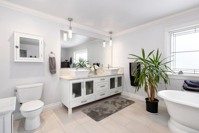 Spa Ensuite | Image 35