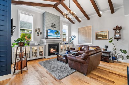 233 Vermont Dr, Campbell River, BC, V9W0C3 | Card Image