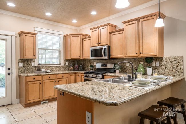 994 E Winding Creek Dr, House other with 3 bedrooms, 3 bathrooms and 2 parking in Eagle ID | Image 12