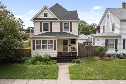 2302 Western Ave, Davenport, IA, 52803-2723 | Card Image