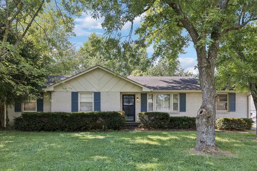 211 W Hutchinson Dr, Smyrna, TN, 37167-3509 | Card Image