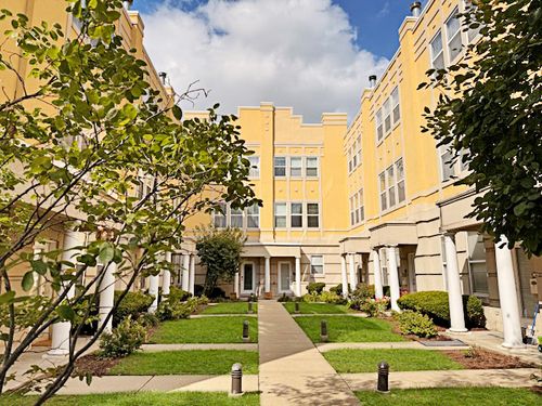 unit-h-7541 Brown Ave, Forest Park, IL, 60130-1091 | Card Image