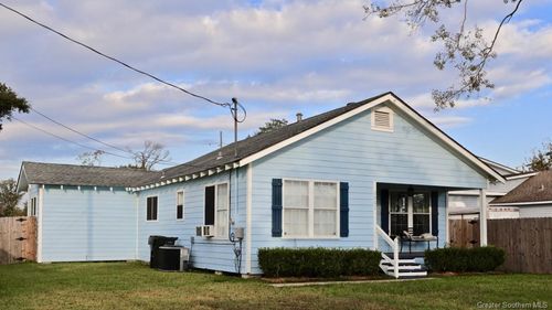 3002 1st Ave, Lake Charles, LA, 70601-8812 | Card Image