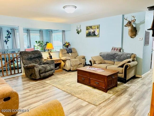 Living Room (3) | Image 15
