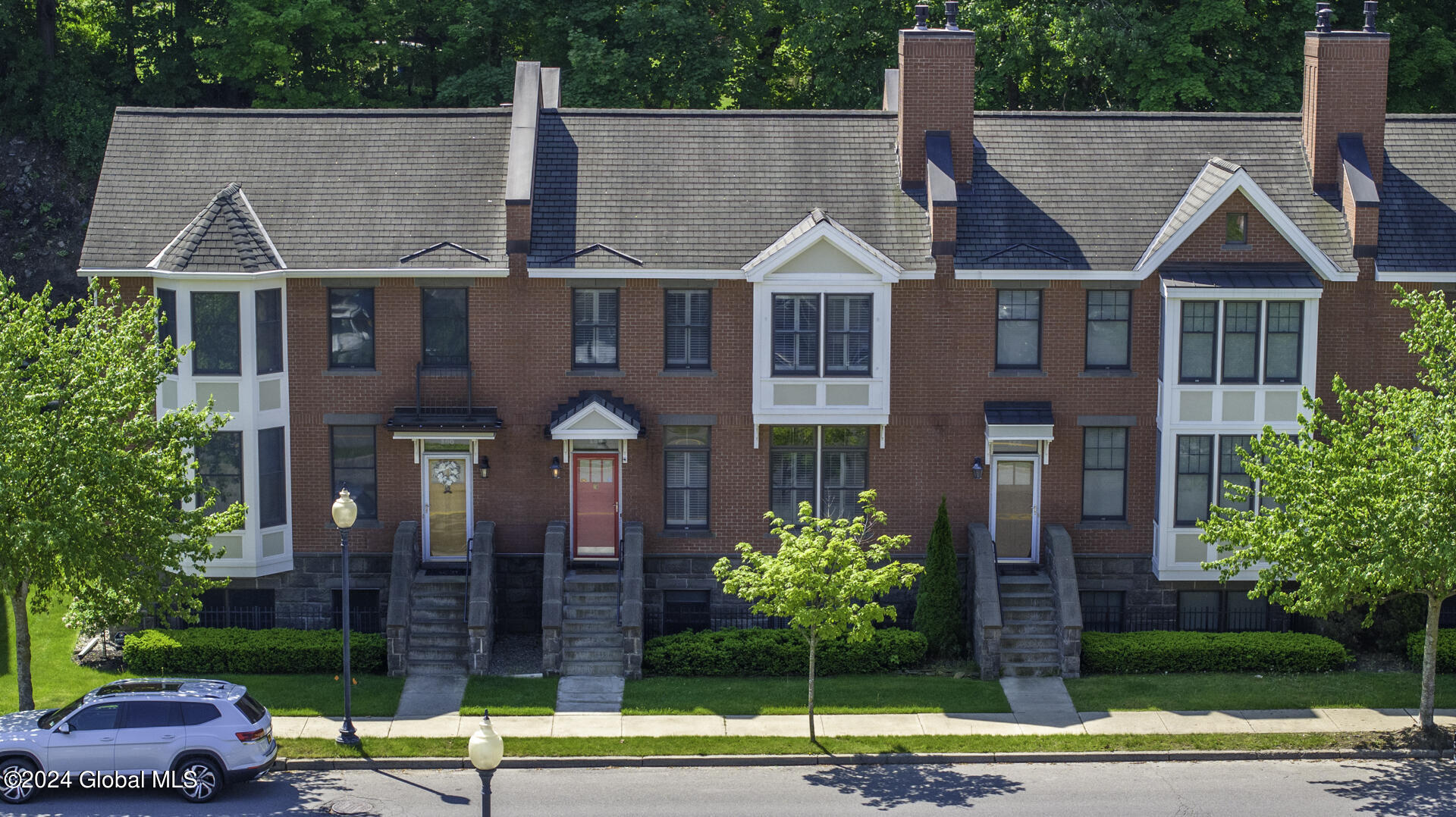 High Rock Ave, Saratoga Springs, NY 12866