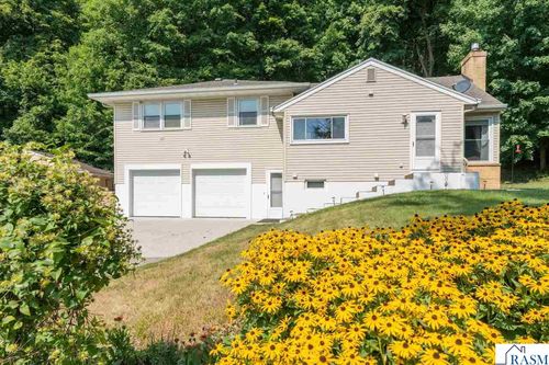 48186 Old River Bluff Road, St. Peter, MN, 56082 | Card Image