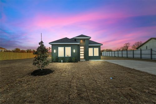 9470 Sandyland Blvd, Dallas, TX, 75217-8829 | Card Image